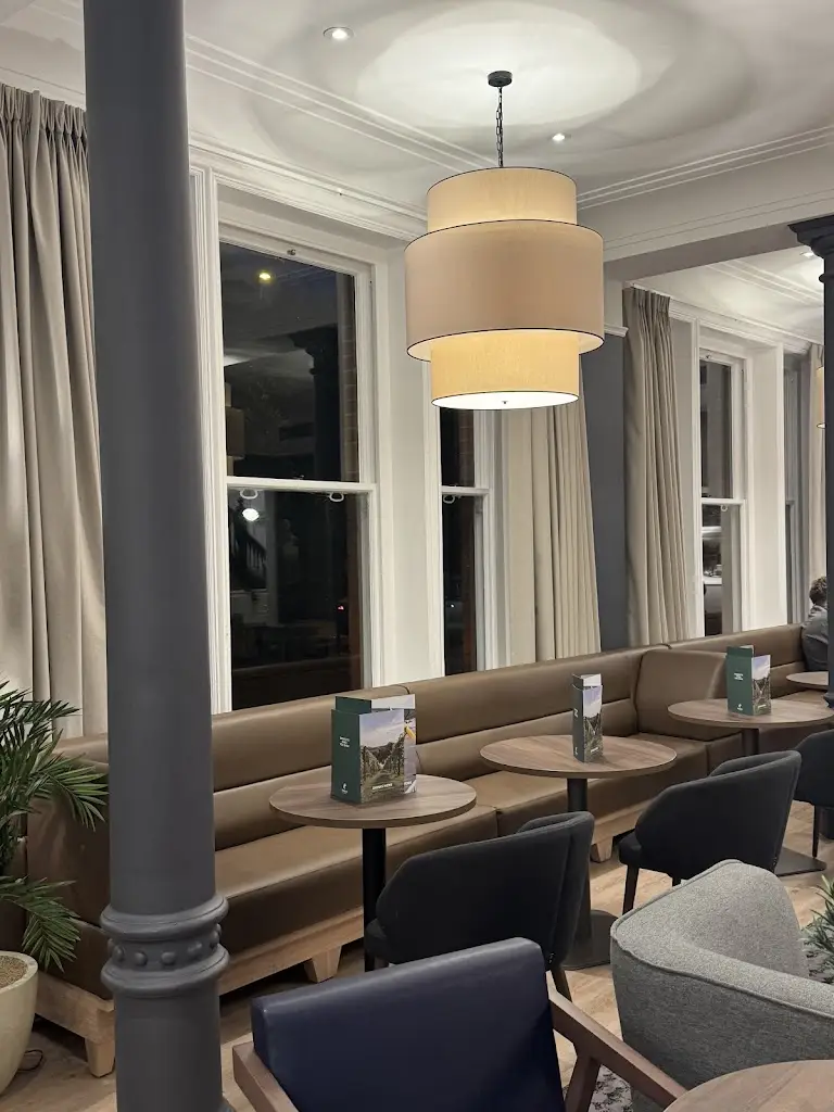 Liza Mahato_Holiday Inn Farnborough by IHG_Churt_review