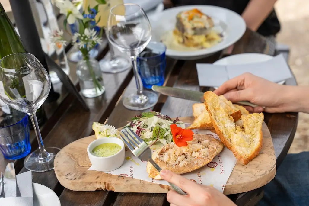 Applegarth Farm_Churt_slider_image_3