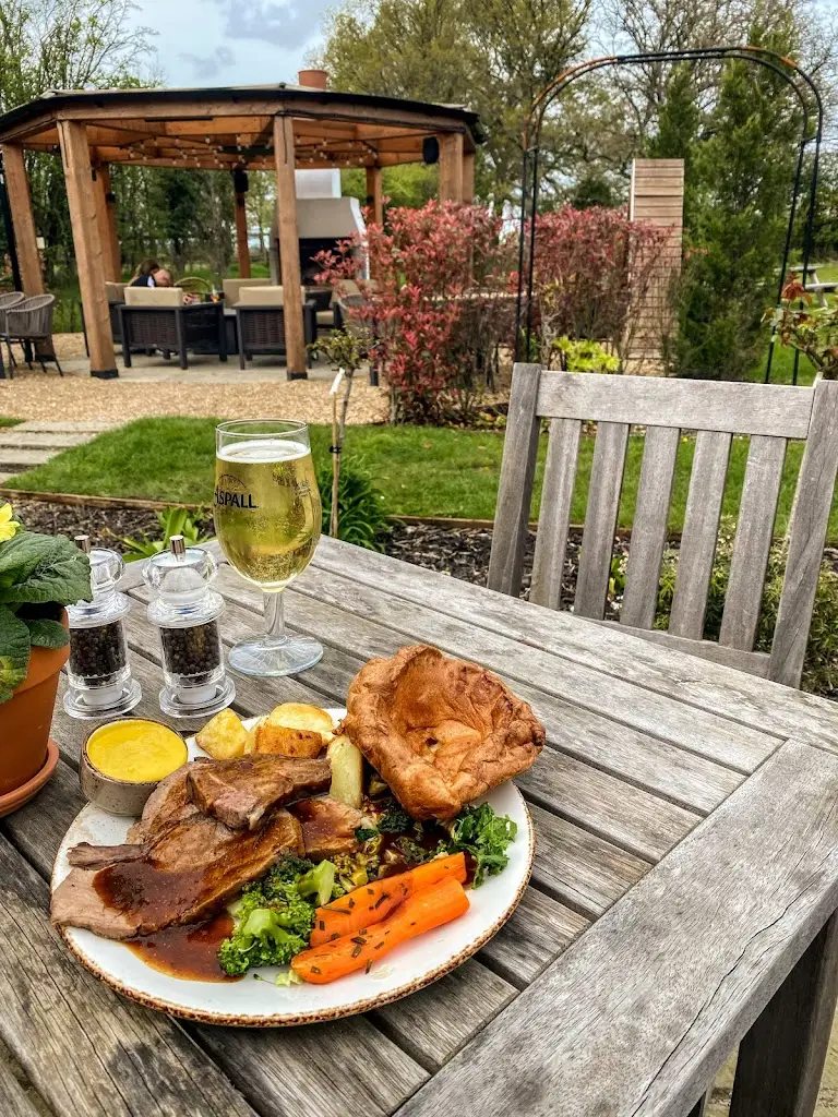 Menu_Ball & Wicket_Churt_image_5