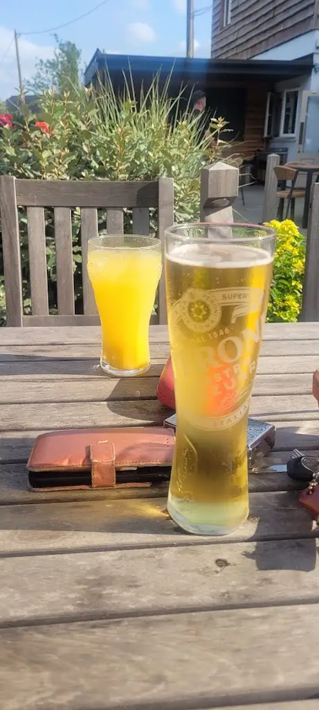 Menu_Ball & Wicket_Churt_image_6