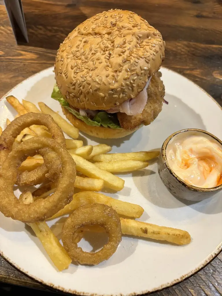 Menu_Ball & Wicket_Churt_image_9