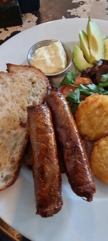 SIR SHIELD_No 32 The Old Town_Clapham_review