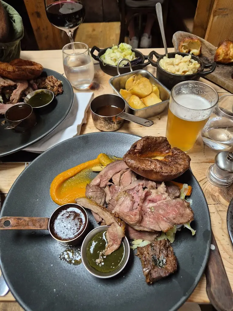 Salomi Otto_Knife_Clapham_review