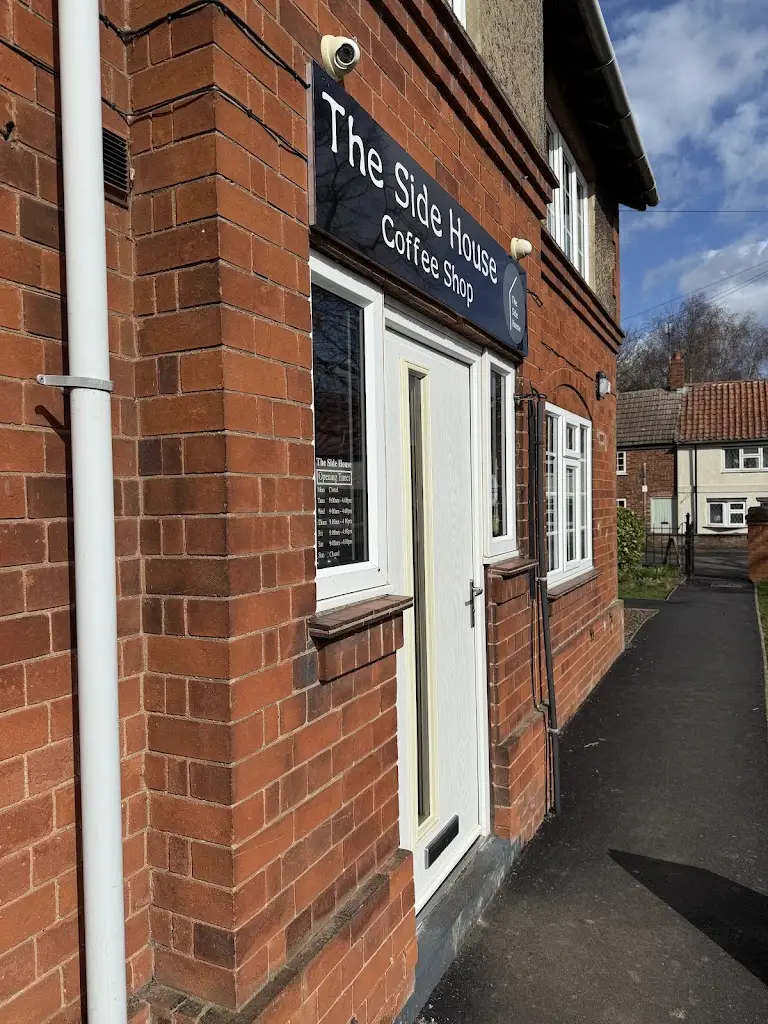 Chloe Brentnall_The Side House_Claypole_review