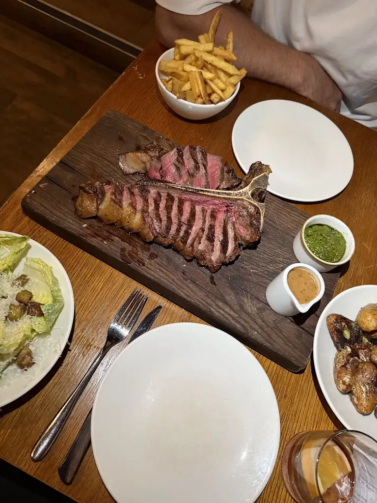 Emily Elliott_Ox Club_City and Borough of Leeds_review