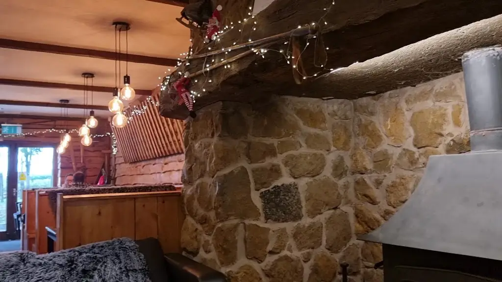 The Mountain Restaurant_Asfordby_slider_image_2