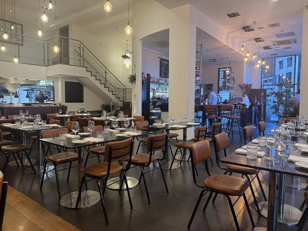 The Whitehall Restaurant & Bar_City and Borough of Leeds_slider_image_3