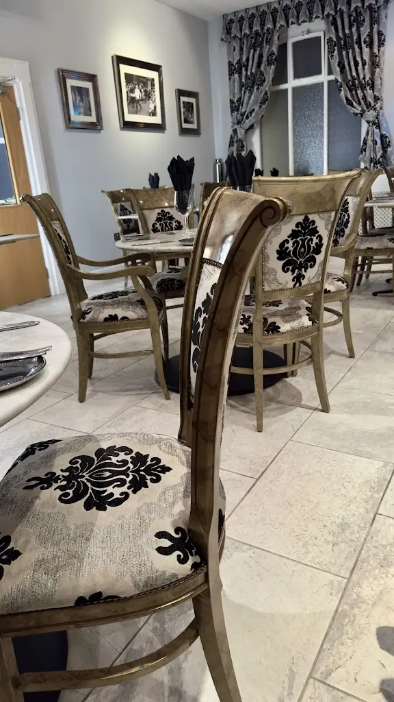 Tony Nichols_Valentinos Scissett_Clayton West_Bewertung