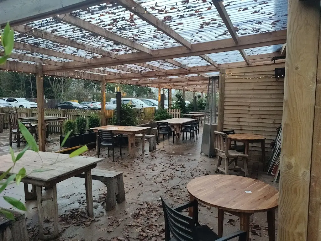 Daniel Nundra_The Grange_Asfordby_recensione