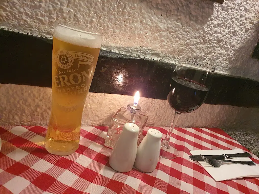 Laura Richardson_Checcos_Clayton le Moors_review