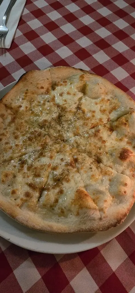 Melissa Makin_Checcos_Clayton le Moors_review