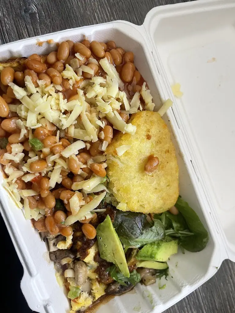 Ishaq Ashfaq_Nellie’s Deli_Clayton le Moors_review