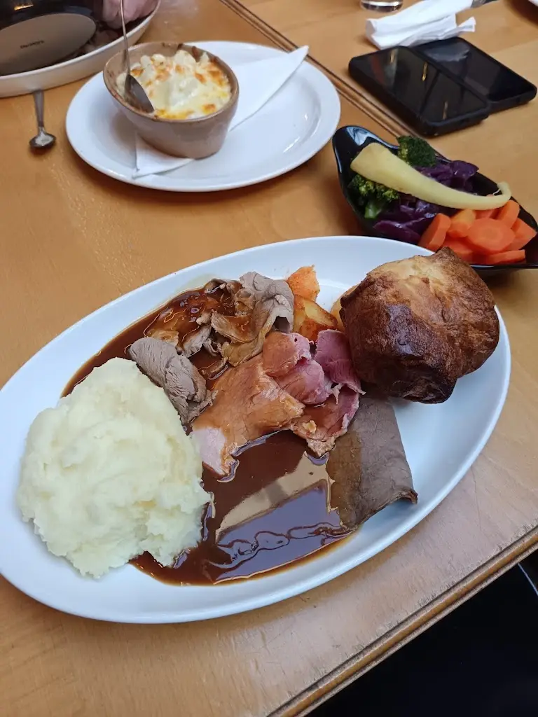 Christian Fadoju_The Vagabond_Cleator Moor_reseña