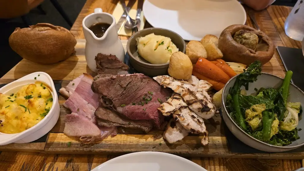 jon bower_George‘s Bistro & Bar_Cleckheaton_review