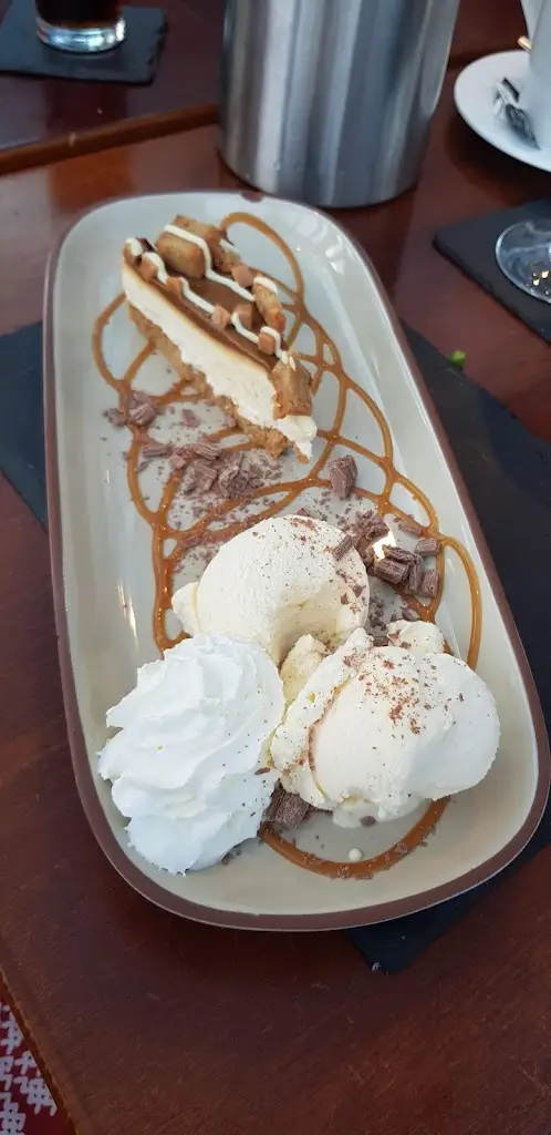 Serena Easton_The Marsh_Cleckheaton_review