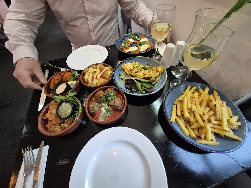 Sue Drinkell_The Tale of Two_Cleethorpes_review