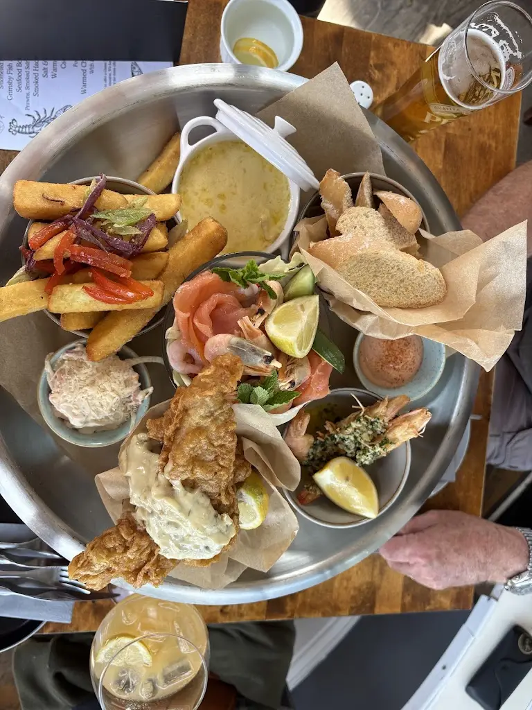 Amanda Griffiths_Figs_Cleethorpes_review