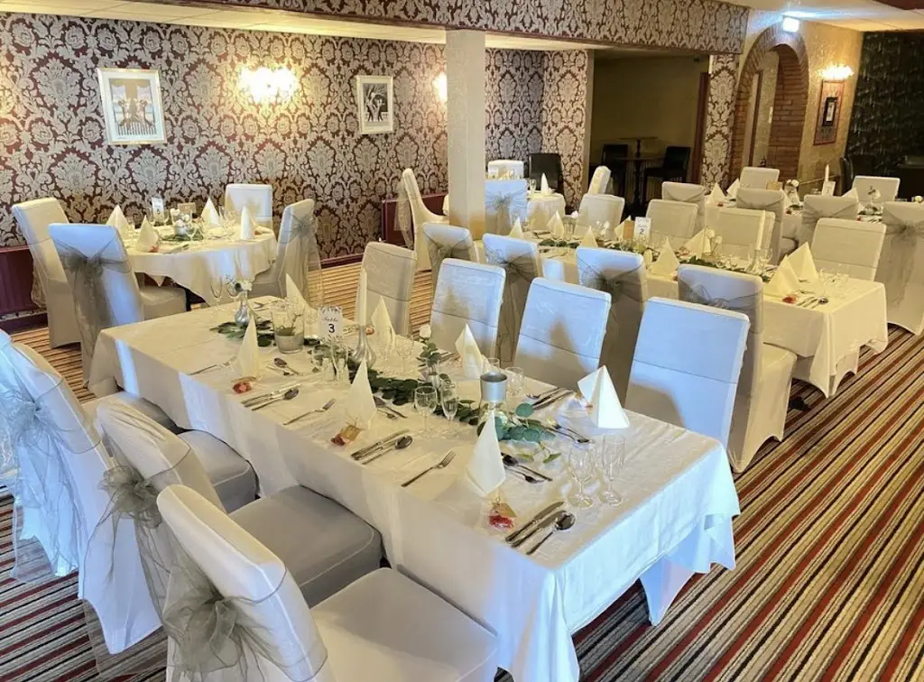 The Punch Bowl_Cleethorpes_slider_image_1