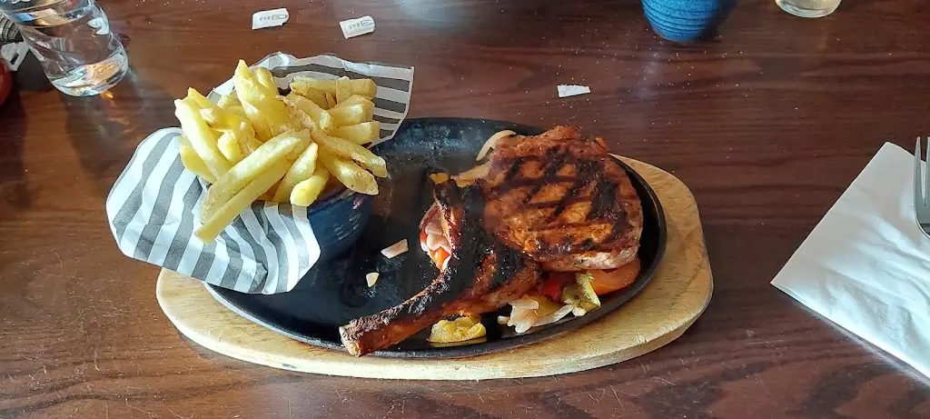 Franklin Oscroft_The Grosvenor_Cleethorpes_review