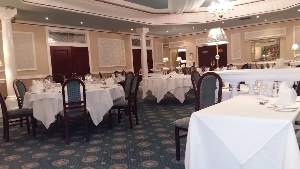 Vardons Restaurant at Shaw Hill_Clayton-le-Woods_slider_image_1