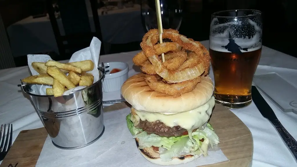 Vardons Restaurant at Shaw Hill_Clayton-le-Woods_slider_image_2