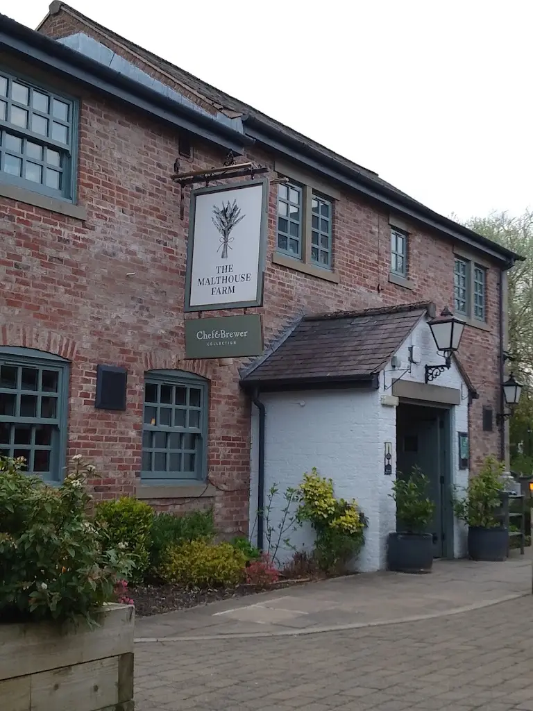 ANT 73_Malthouse Farm Pub_Clayton-le-Woods_review