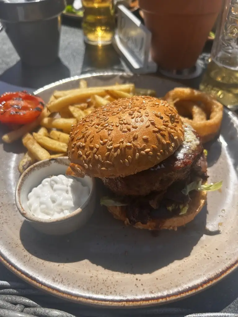 Angela Butler-Harvey_Malthouse Farm Pub_Clayton-le-Woods_review