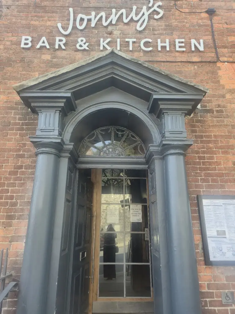 Kirsty Smith_Jonny's Arundel_Arundel_review