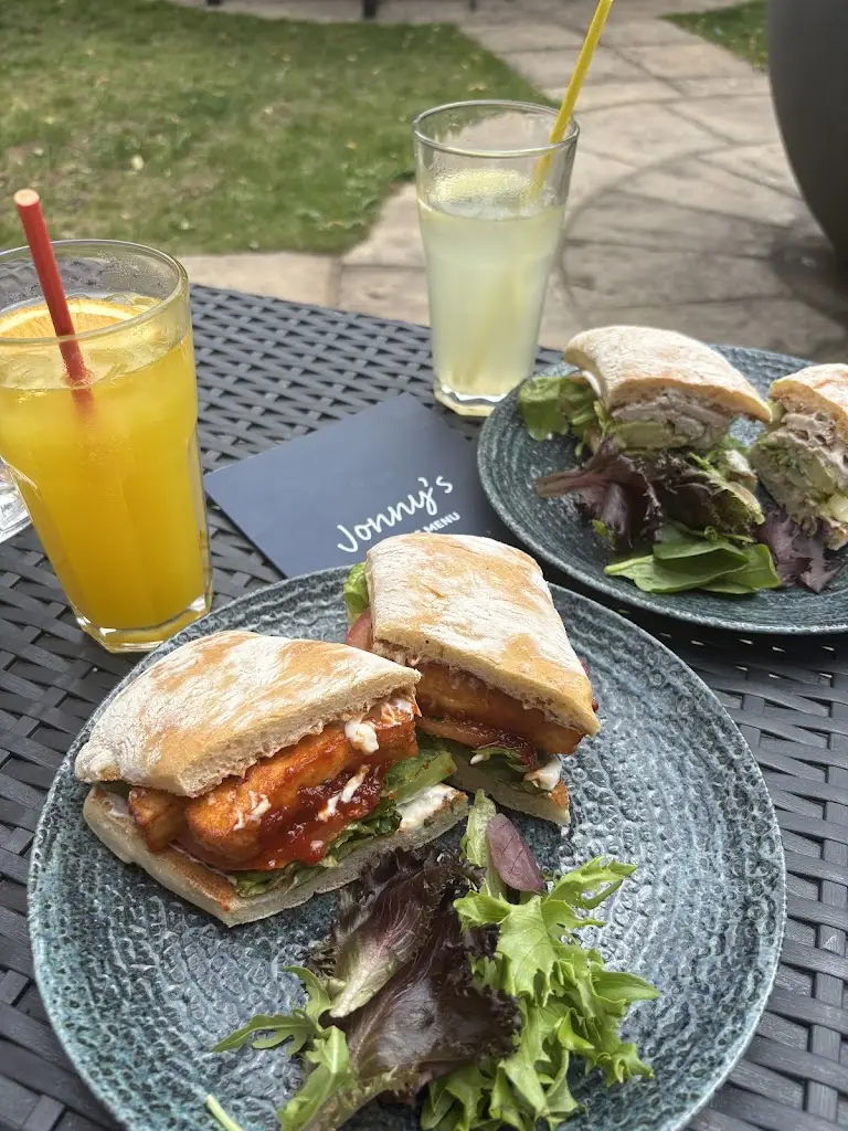 Tom Robertson_Jonny's Arundel_Arundel_review