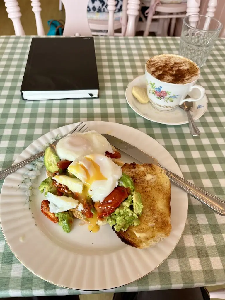 Paul at Skyscope_Whittle Vintage Tea Room & Café_Clayton-le-Woods_review