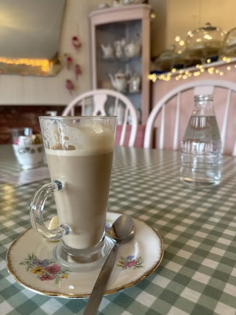 Whittle Vintage Tea Room & Café_Clayton-le-Woods_slider_image_3