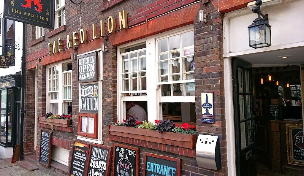 The Red Lion restaurant in Arundel
