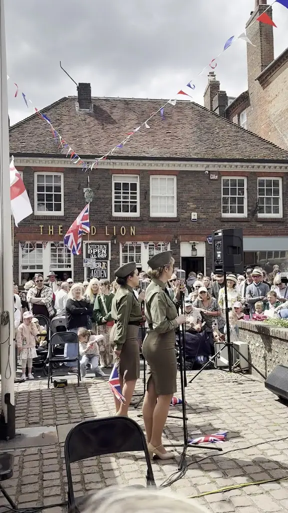 The Red Lion_Arundel_slider_image_2