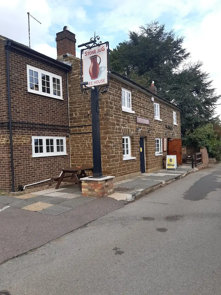 Steven Pettengell_The Stone Jug_Clophill_recensione