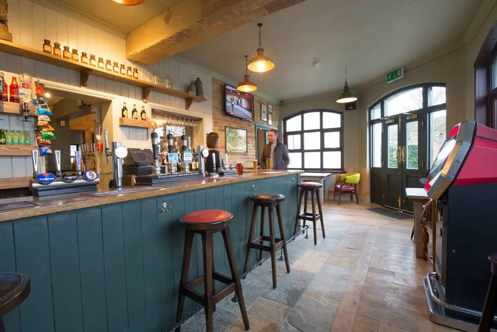 Six Bells restaurant in Cliffe