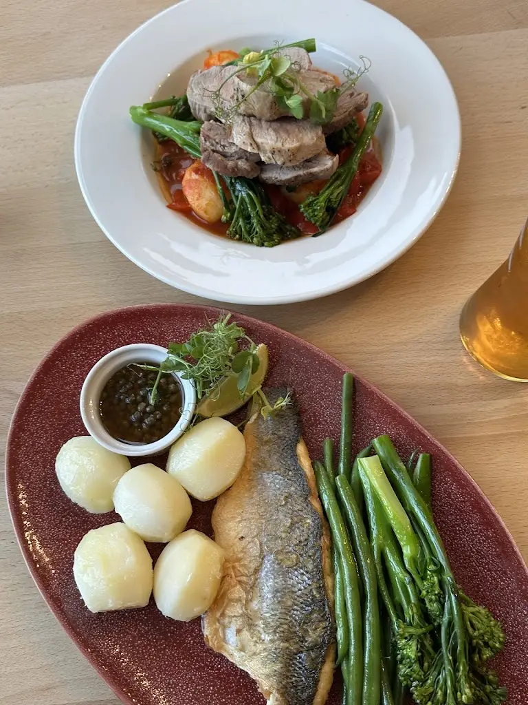 faith 26_The Cliffe Lounge Bar & Kitchen_Cliffe_review