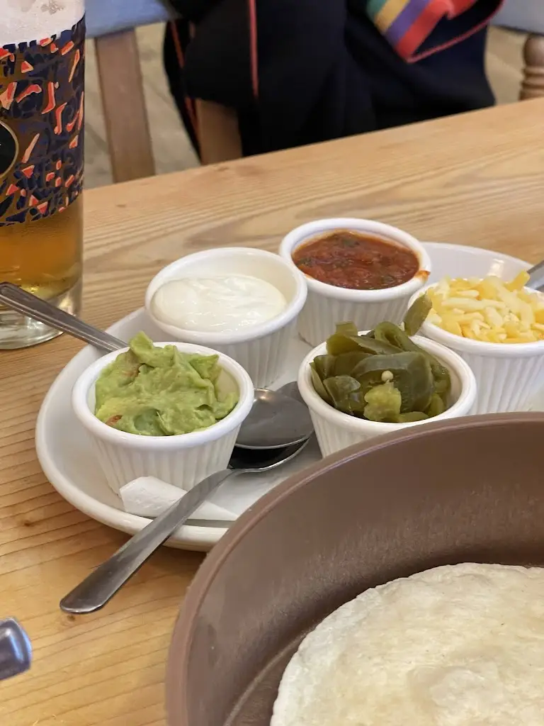 Bob Cook_The Smugglers_Cliffe_review