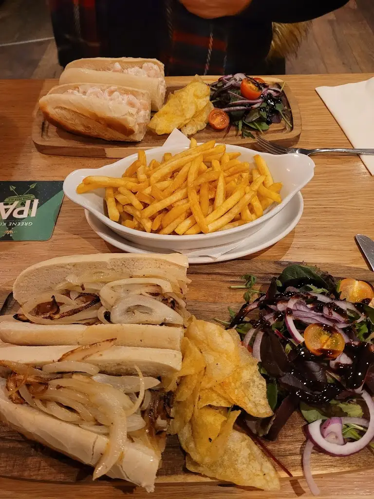 Satyajot Kaur _The Smugglers_Cliffe_review