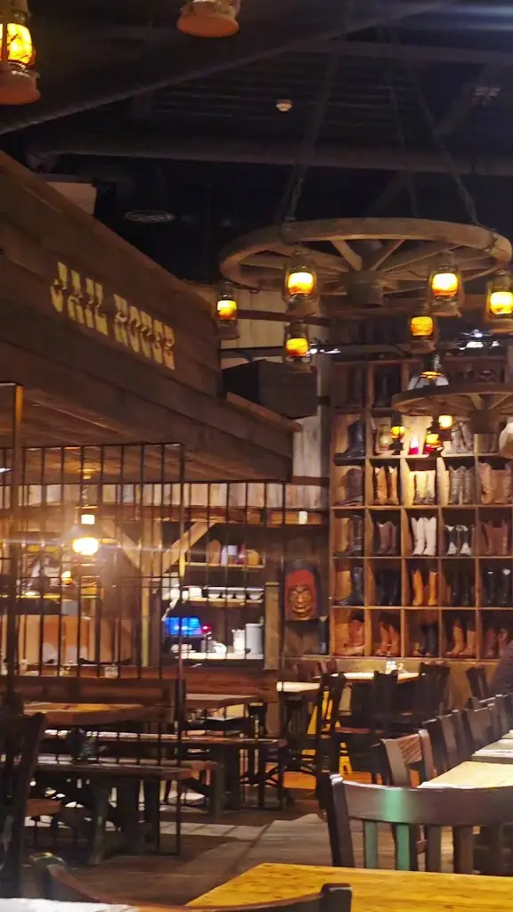 Justyna Wrona_Smith & Western | Addlestone_Addlestone_review