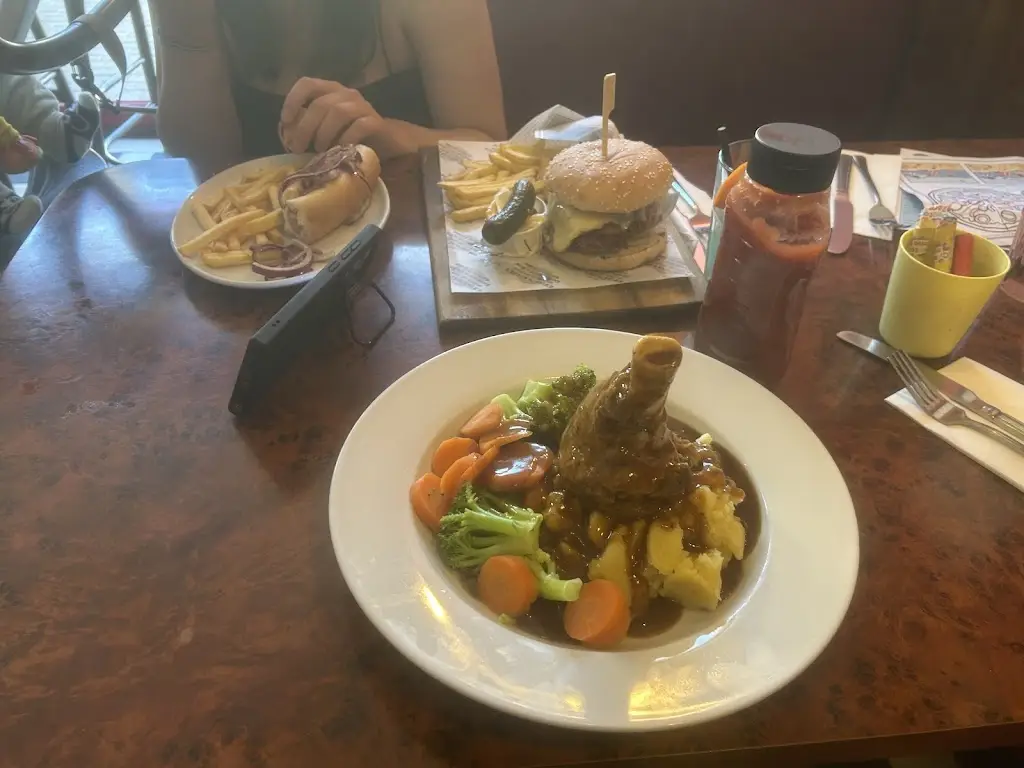 Chantal Dalton_Charnallies Restaurant & Bar_Clacton-on-Sea_review