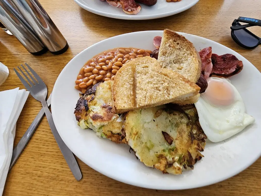 Davey's_Clacton-on-Sea_slider_image_2