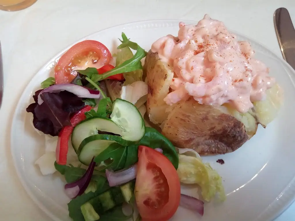 Gillian Wolton_Grandma Lillys Tea Rooms_Clacton-on-Sea_review