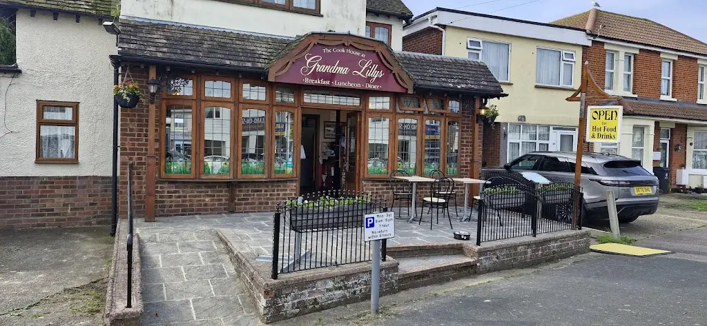 Grandma Lillys Tea Rooms_Clacton-on-Sea_slider_image_1