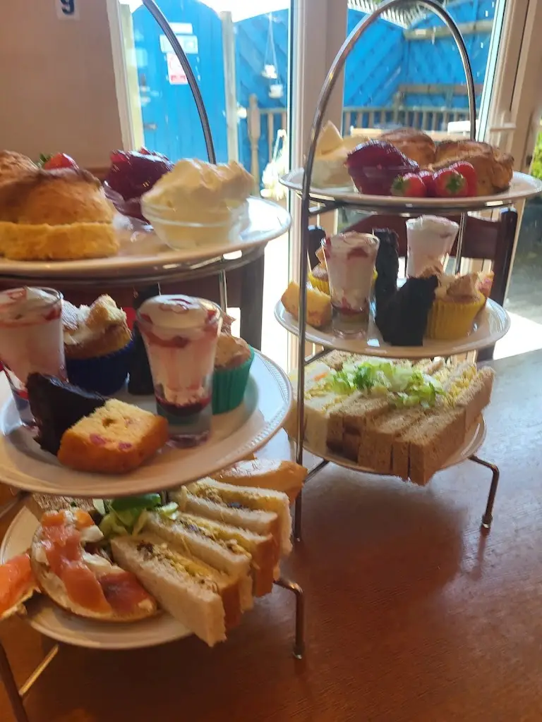 Grandma Lillys Tea Rooms_Clacton-on-Sea_slider_image_2