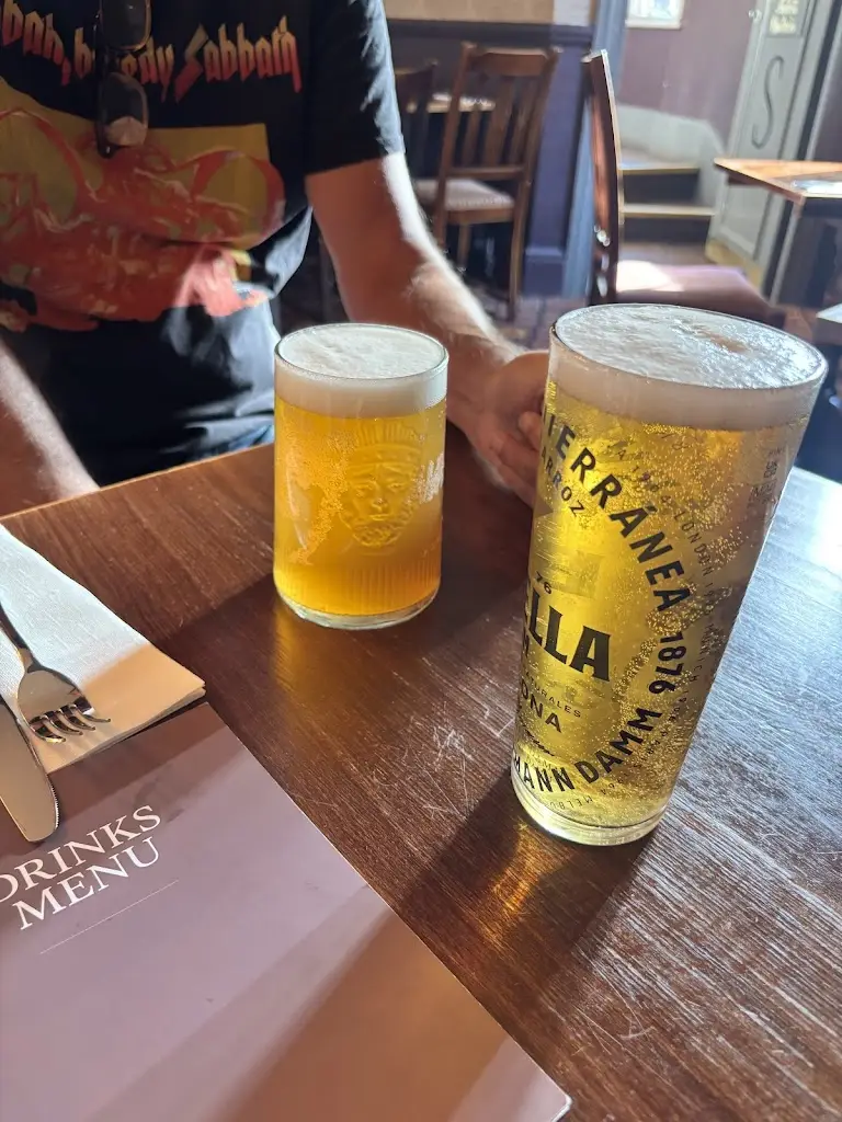 Adelia Mackey_Two Chairmen_City of Westminster_review