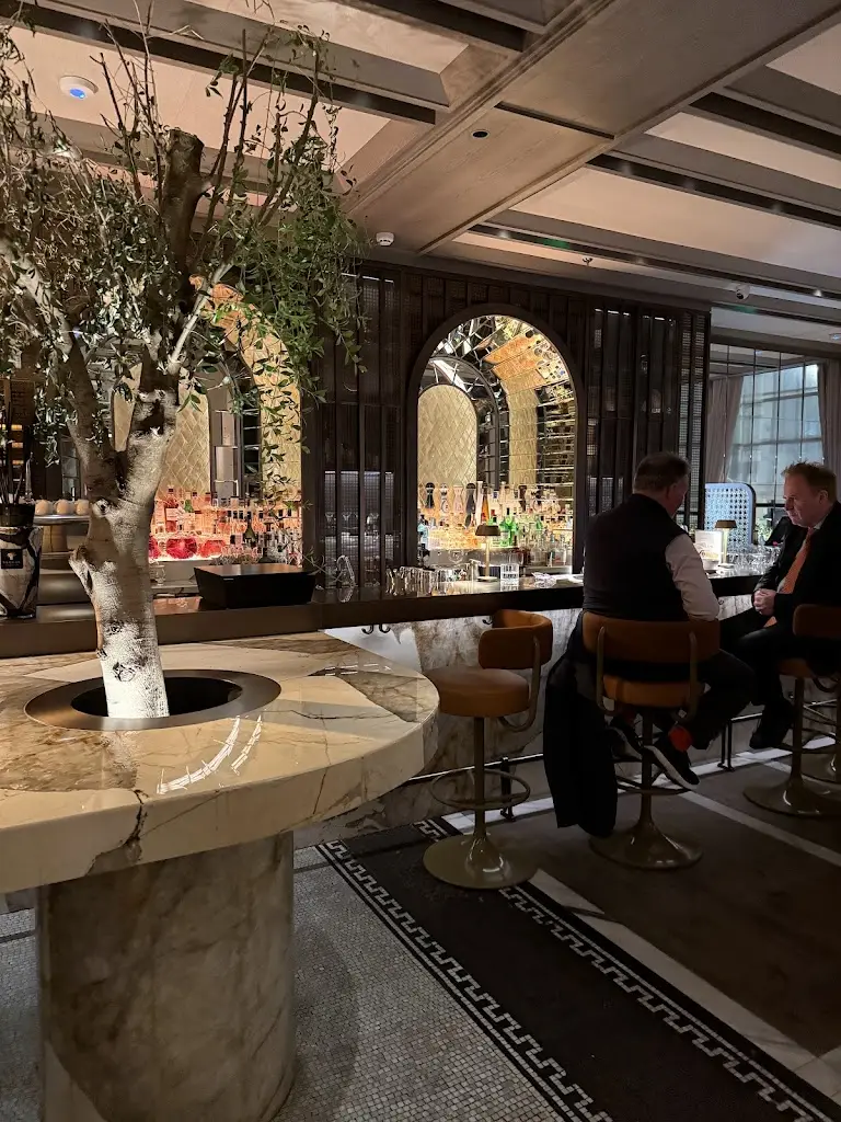 Paper Moon London_City of Westminster_slider_image_3