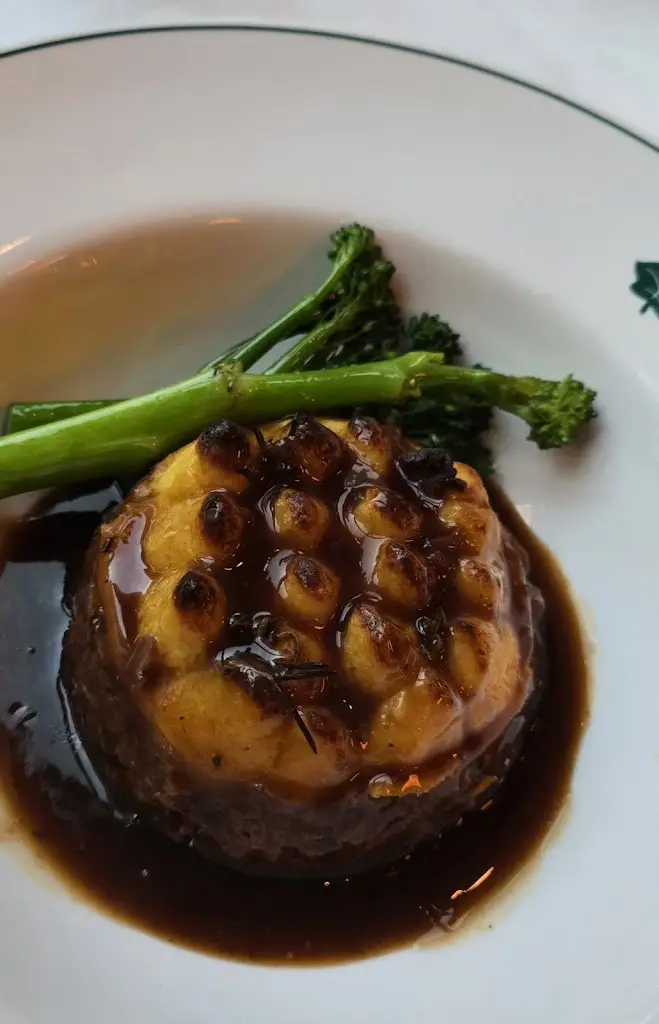 Mornay Korkie _The Ivy Victoria_City of Westminster_review