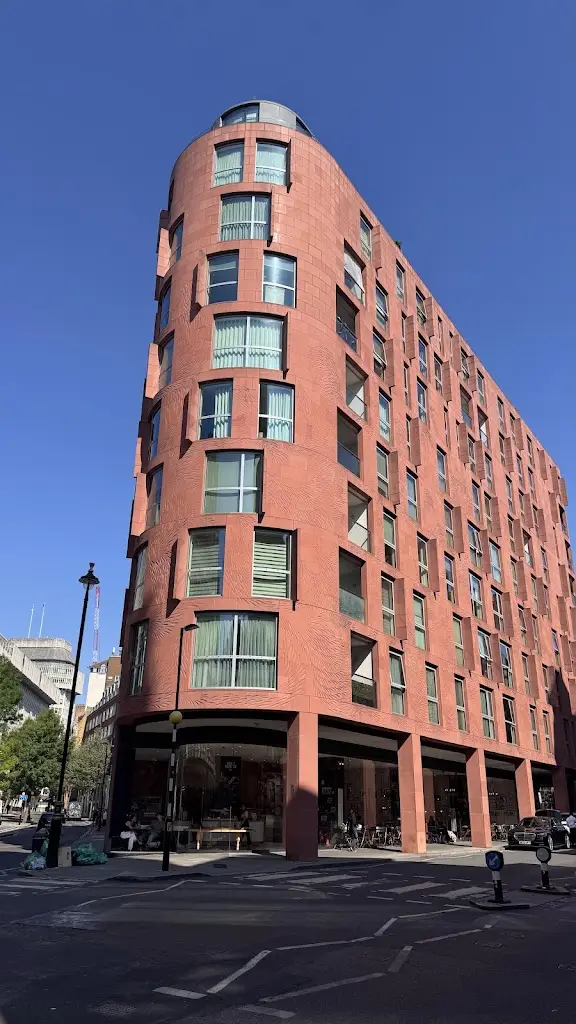 Tsetan Rildu_The Royal Quarter_City of Westminster_review