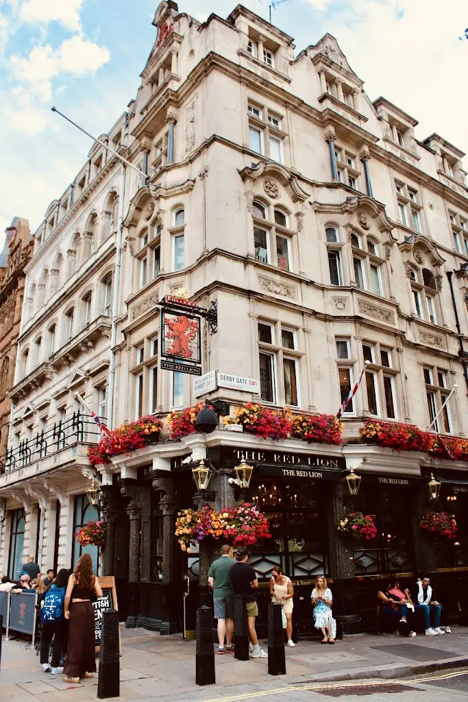 Juan Velazquez_The Red Lion, Parliament Street_City of Westminster_review