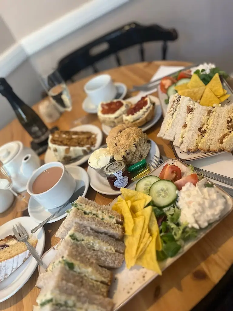 Swanbourne Lodge Tearoom_Arundel_slider_image_3